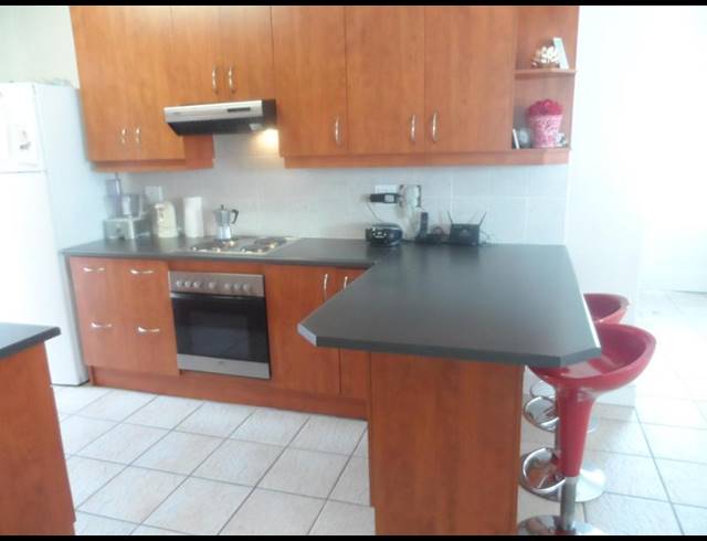3 BEDROOM PROPERTY TO RENT IN ZEVENZICHT